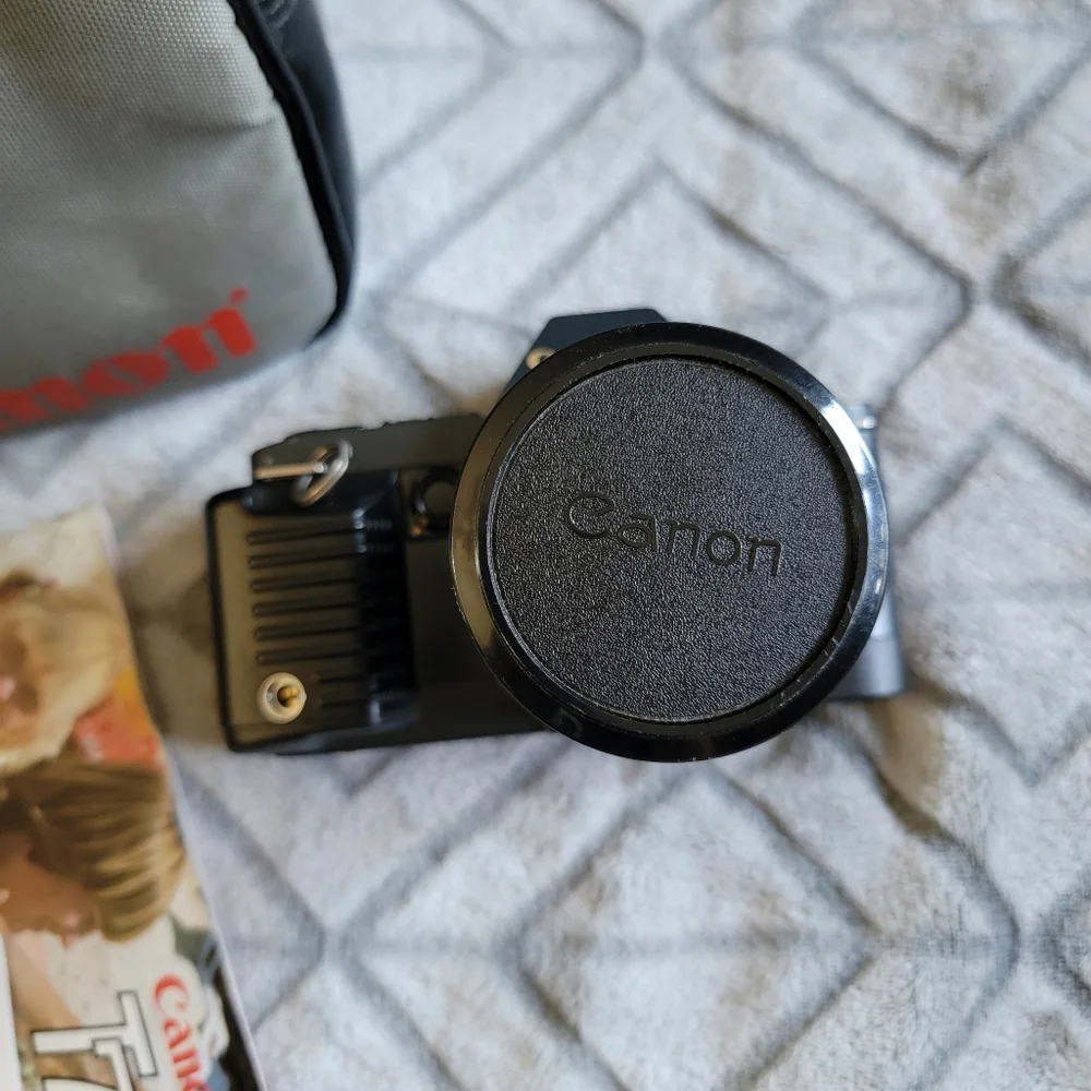Vintage Canon 35mm Film Camera With Bag, Instructions, 277T Flash Tested Working